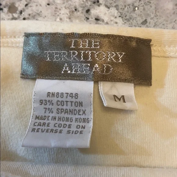 Women’s Tank, size M, by Territory Ahead. - Picture 3 of 9